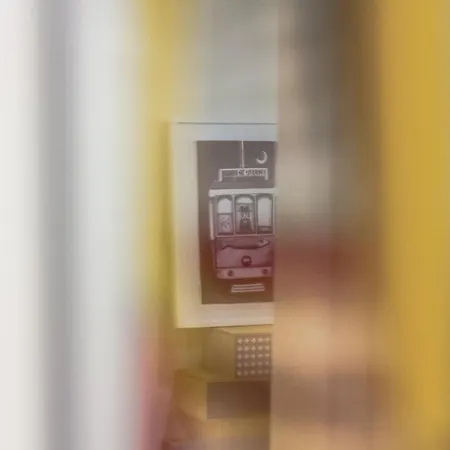 Bica Lovely Tram * Лиссабон